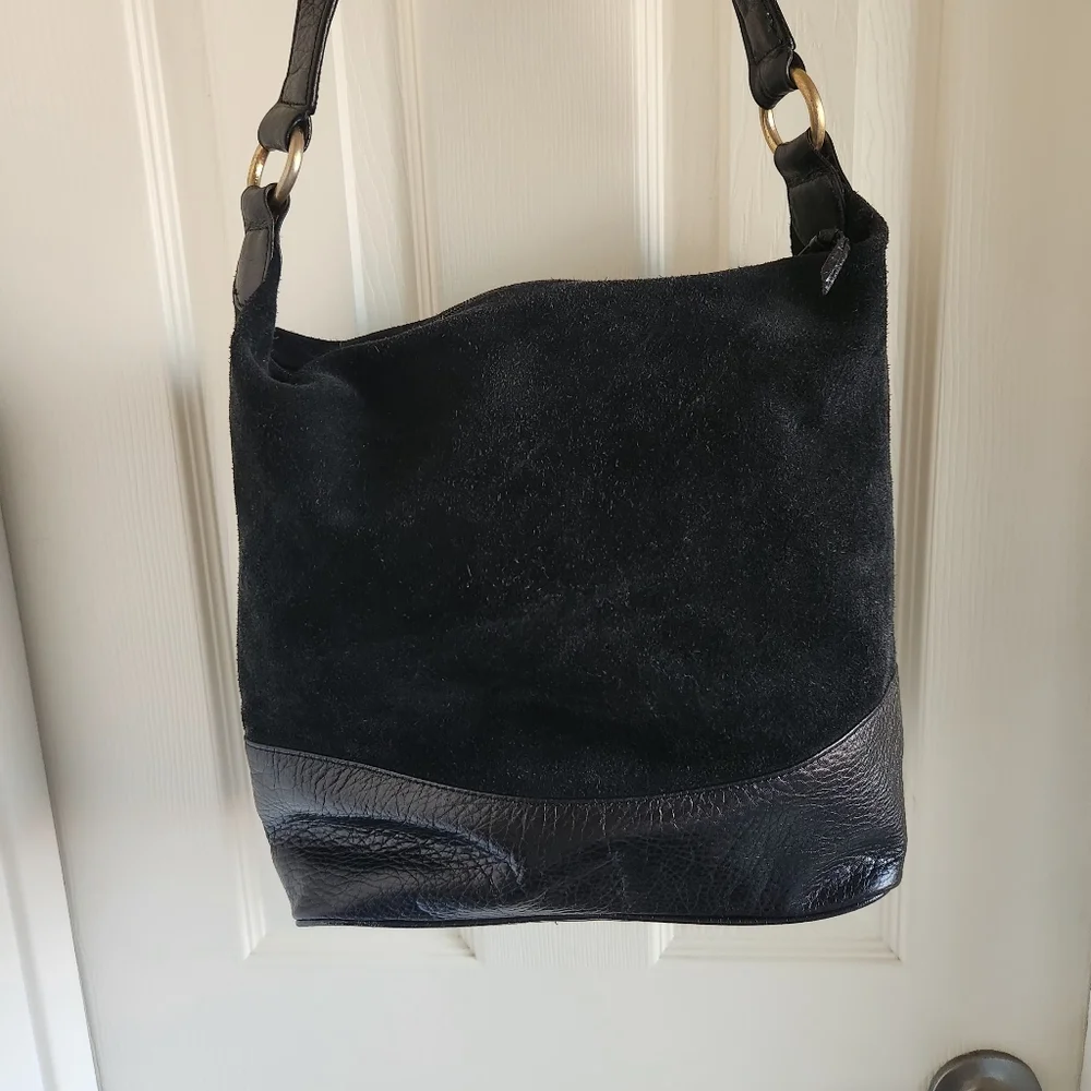 Ginnie Johansen Inc. outside bag